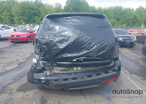 2013 Ford Police Interceptor z USA, uszkodzony, nr VIN 1FM5K8AR1DGC40288